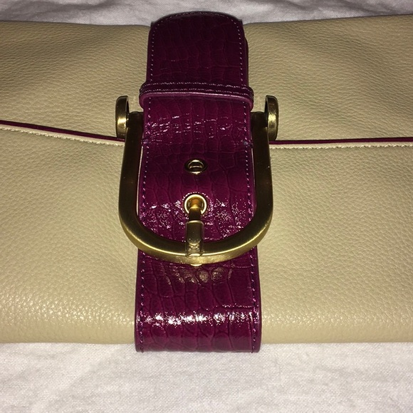 🎀BCBG clutch🎀new🎀 - Picture 8 of 8